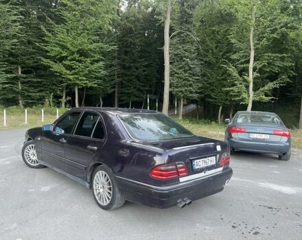 Синий Мерседес 230, объемом двигателя 2.3 л и пробегом 312 тыс. км за 2499 $, фото 3 на Automoto.ua