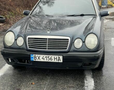 Синий Мерседес 230, объемом двигателя 2.3 л и пробегом 470 тыс. км за 1800 $, фото 7 на Automoto.ua
