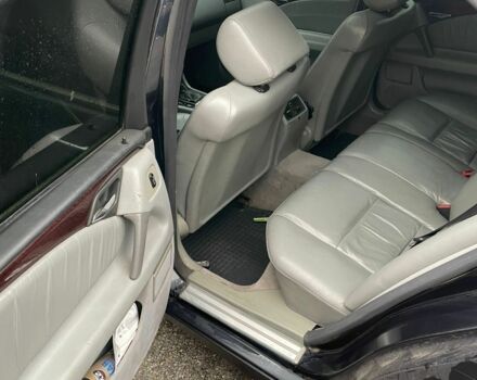 Синий Мерседес 230, объемом двигателя 2.3 л и пробегом 470 тыс. км за 1800 $, фото 12 на Automoto.ua