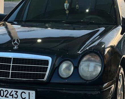 Синий Мерседес 230, объемом двигателя 2.3 л и пробегом 270 тыс. км за 2350 $, фото 2 на Automoto.ua