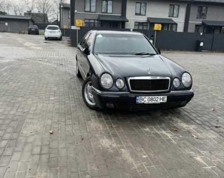 Синий Мерседес 230, объемом двигателя 2 л и пробегом 400 тыс. км за 2999 $, фото 1 на Automoto.ua