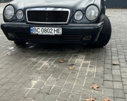 Синий Мерседес 230, объемом двигателя 2 л и пробегом 400 тыс. км за 2999 $, фото 4 на Automoto.ua