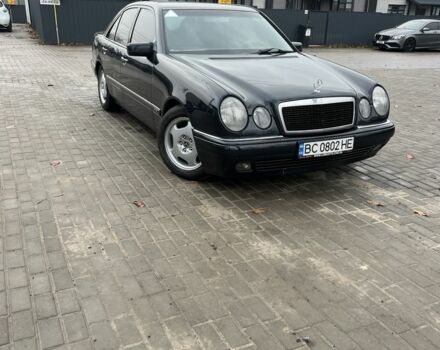 Синий Мерседес 230, объемом двигателя 2 л и пробегом 400 тыс. км за 2999 $, фото 3 на Automoto.ua