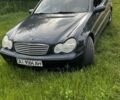 Синий Мерседес 230, объемом двигателя 1.8 л и пробегом 330 тыс. км за 2998 $, фото 1 на Automoto.ua