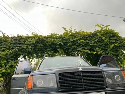 Синий Мерседес 230, объемом двигателя 2.3 л и пробегом 400 тыс. км за 1300 $, фото 1 на Automoto.ua