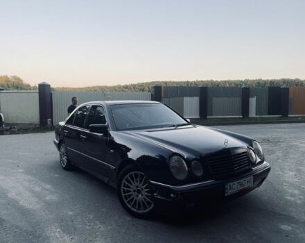 Синий Мерседес 230, объемом двигателя 2.3 л и пробегом 312 тыс. км за 2499 $, фото 1 на Automoto.ua