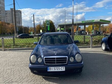 Синий Мерседес 230, объемом двигателя 2.3 л и пробегом 559 тыс. км за 3200 $, фото 1 на Automoto.ua