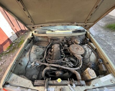 Зелений Мерседес 230, об'ємом двигуна 2.3 л та пробігом 340 тис. км за 550 $, фото 13 на Automoto.ua