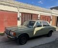 Зелений Мерседес 230, об'ємом двигуна 2.3 л та пробігом 340 тис. км за 550 $, фото 1 на Automoto.ua