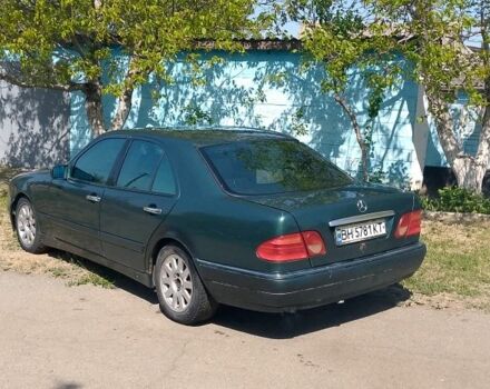Зеленый Мерседес 230, объемом двигателя 0 л и пробегом 415 тыс. км за 2350 $, фото 4 на Automoto.ua