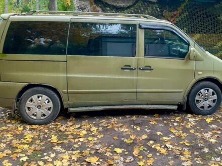 Зелений Мерседес 230, об'ємом двигуна 2.3 л та пробігом 400 тис. км за 3200 $, фото 1 на Automoto.ua