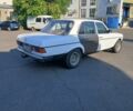 Белый Мерседес 240, объемом двигателя 2.4 л и пробегом 150 тыс. км за 1100 $, фото 3 на Automoto.ua