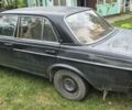 Черный Мерседес 240, объемом двигателя 3 л и пробегом 300 тыс. км за 1300 $, фото 2 на Automoto.ua