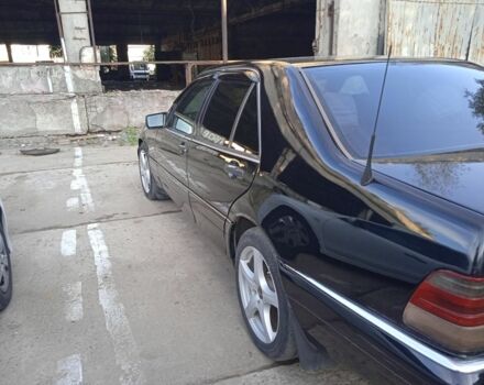 Черный Мерседес 240, объемом двигателя 3 л и пробегом 555 тыс. км за 7000 $, фото 4 на Automoto.ua