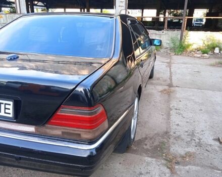 Черный Мерседес 240, объемом двигателя 3 л и пробегом 555 тыс. км за 7000 $, фото 1 на Automoto.ua