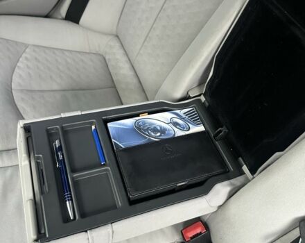 Чорний Мерседес 240, об'ємом двигуна 2.6 л та пробігом 306 тис. км за 5500 $, фото 19 на Automoto.ua