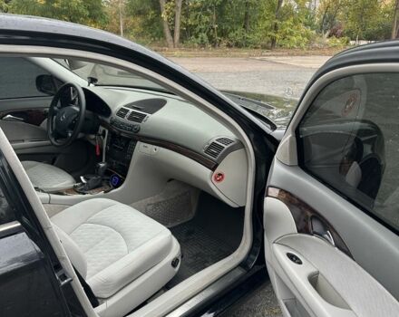 Чорний Мерседес 240, об'ємом двигуна 2.6 л та пробігом 306 тис. км за 5500 $, фото 9 на Automoto.ua