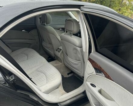 Чорний Мерседес 240, об'ємом двигуна 2.6 л та пробігом 306 тис. км за 5500 $, фото 11 на Automoto.ua