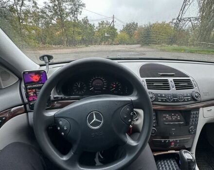 Чорний Мерседес 240, об'ємом двигуна 2.6 л та пробігом 306 тис. км за 5500 $, фото 13 на Automoto.ua