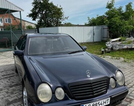 Фіолетовий Мерседес 240, об'ємом двигуна 2.7 л та пробігом 370 тис. км за 3000 $, фото 3 на Automoto.ua