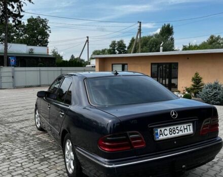 Фіолетовий Мерседес 240, об'ємом двигуна 2.7 л та пробігом 370 тис. км за 3000 $, фото 6 на Automoto.ua