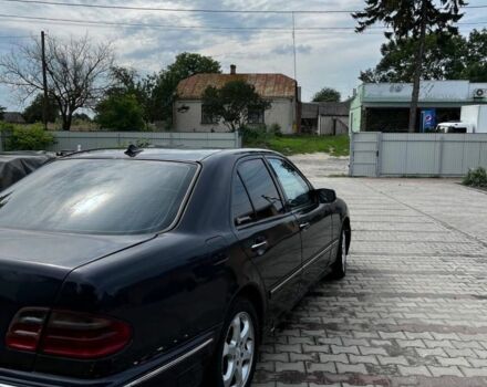 Фіолетовий Мерседес 240, об'ємом двигуна 2.7 л та пробігом 370 тис. км за 3000 $, фото 5 на Automoto.ua