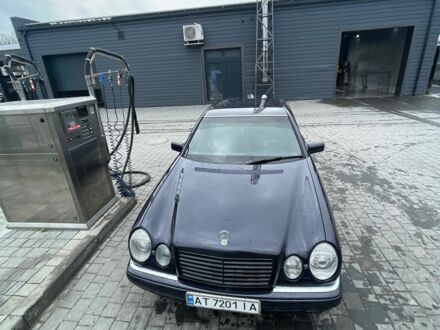 Мерседес 240 1998 у Івано-Франківську на Automoto.ua Фіолетовий Мерседес 240, об'ємом двигуна 2.4 л та пробігом 400 тис. км за 2700 $, фото 1 на Automoto.ua
