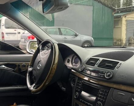 Сірий Мерседес 240, об'ємом двигуна 2.6 л та пробігом 320 тис. км за 4500 $, фото 2 на Automoto.ua