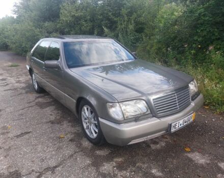 Серый Мерседес 240, объемом двигателя 4.2 л и пробегом 240 тыс. км за 7250 $, фото 2 на Automoto.ua