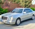 Сірий Мерседес 240, об'ємом двигуна 3.2 л та пробігом 300 тис. км за 2750 $, фото 1 на Automoto.ua