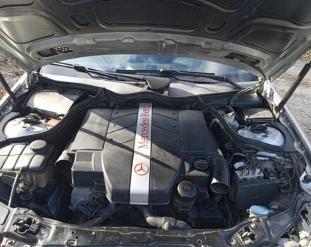 Серый Мерседес 240, объемом двигателя 2.6 л и пробегом 405 тыс. км за 3750 $, фото 7 на Automoto.ua