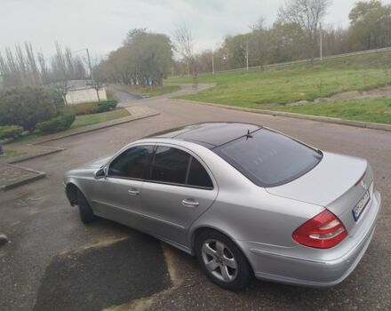 Серый Мерседес 240, объемом двигателя 2.6 л и пробегом 340 тыс. км за 5500 $, фото 5 на Automoto.ua