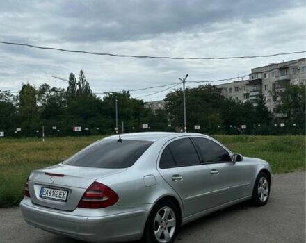 Серый Мерседес 240, объемом двигателя 2.8 л и пробегом 380 тыс. км за 4600 $, фото 4 на Automoto.ua