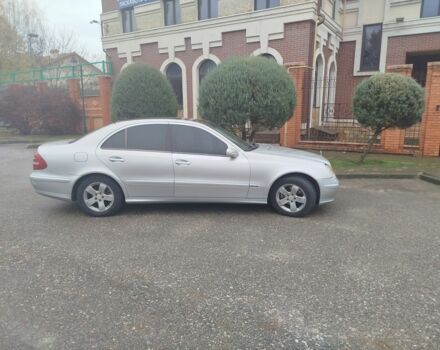 Серый Мерседес 240, объемом двигателя 2.6 л и пробегом 340 тыс. км за 5500 $, фото 1 на Automoto.ua