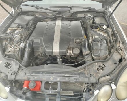 Серый Мерседес 240, объемом двигателя 2.6 л и пробегом 340 тыс. км за 5500 $, фото 4 на Automoto.ua