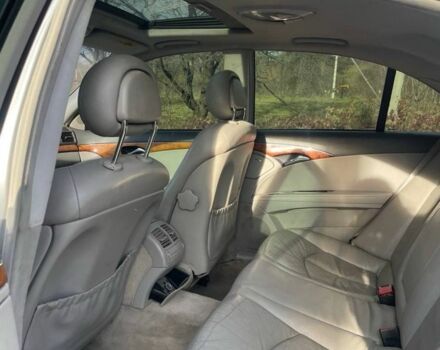 Серый Мерседес 240, объемом двигателя 2.6 л и пробегом 100 тыс. км за 4400 $, фото 6 на Automoto.ua