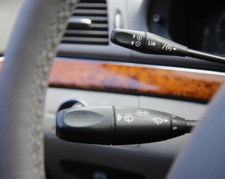 Сірий Мерседес 240, об'ємом двигуна 2.6 л та пробігом 180 тис. км за 7700 $, фото 16 на Automoto.ua
