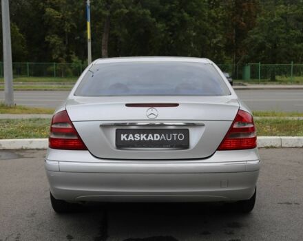 Сірий Мерседес 240, об'ємом двигуна 2.6 л та пробігом 180 тис. км за 7700 $, фото 4 на Automoto.ua