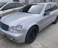 Сірий Мерседес 240, об'ємом двигуна 2.6 л та пробігом 325 тис. км за 3934 $, фото 1 на Automoto.ua