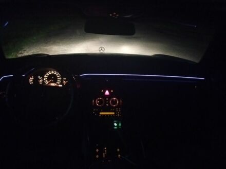 Мерседес 240 1998 у Хмельницькому на Automoto.ua Сірий Мерседес 240, об'ємом двигуна 2.4 л та пробігом 207 тис. км за 3850 $, фото 1 на Automoto.ua