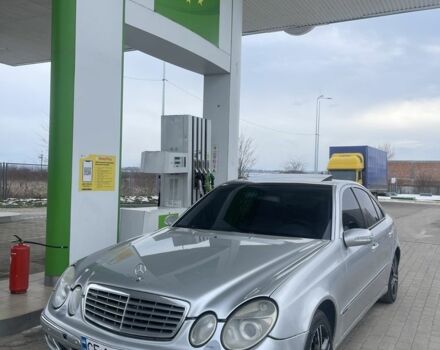 Сірий Мерседес 240, об'ємом двигуна 2.6 л та пробігом 310 тис. км за 3900 $, фото 1 на Automoto.ua