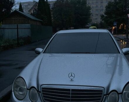 Сірий Мерседес 240, об'ємом двигуна 2.6 л та пробігом 320 тис. км за 4500 $, фото 1 на Automoto.ua