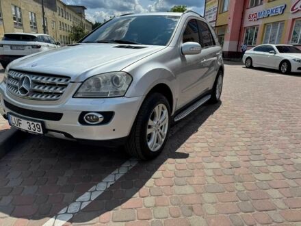 Мерседес 240 2007 в Львове на Automoto.ua Серый Мерседес 240, объемом двигателя 3 л и пробегом 300 тыс. км за 5000 $, фото 1 на Automoto.ua