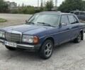 Синій Мерседес 240, об'ємом двигуна 2.4 л та пробігом 514 тис. км за 950 $, фото 1 на Automoto.ua