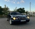 Синий Мерседес 240, объемом двигателя 2.4 л и пробегом 310 тыс. км за 2599 $, фото 1 на Automoto.ua