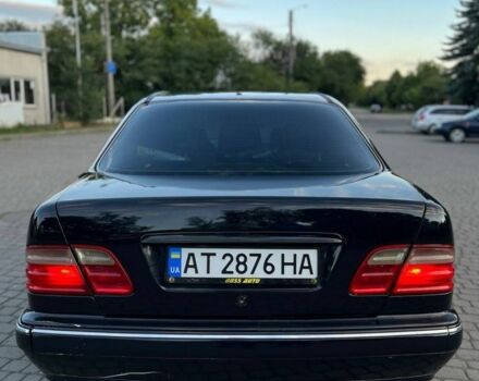 Синий Мерседес 240, объемом двигателя 2.4 л и пробегом 310 тыс. км за 2599 $, фото 4 на Automoto.ua