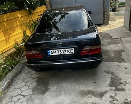 Синій Мерседес 240, об'ємом двигуна 2.6 л та пробігом 2 тис. км за 4000 $, фото 5 на Automoto.ua