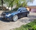 Синий Мерседес 240, объемом двигателя 2.6 л и пробегом 287 тыс. км за 6500 $, фото 1 на Automoto.ua