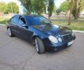 Синий Мерседес 240, объемом двигателя 2.6 л и пробегом 300 тыс. км за 6500 $, фото 1 на Automoto.ua