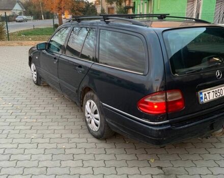 Синій Мерседес 240, об'ємом двигуна 2.4 л та пробігом 400 тис. км за 2350 $, фото 2 на Automoto.ua